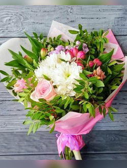 Композиция из хризантем "Ночь нежна"