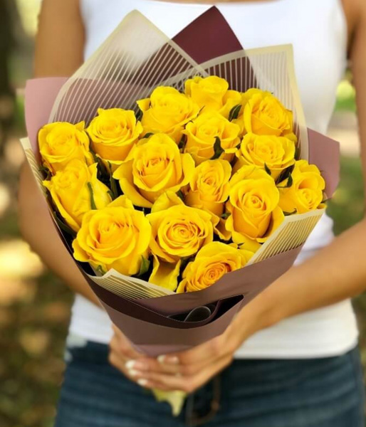 Желтые розы "Санрайз"