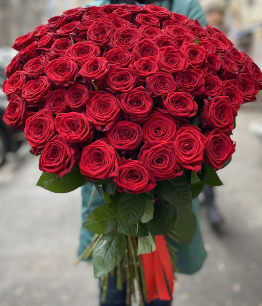 Букет из 101 красной розы