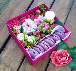 Фото Коробочка с макаронс и цветами №73