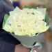 Нежный букет белых роз "Вега"