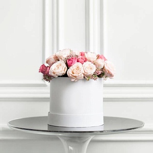 Фото Коробка цветов "Наши сердца"