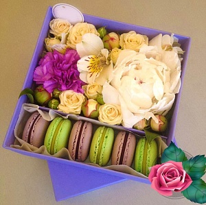 Фото Коробочка с макаронс и цветами №62