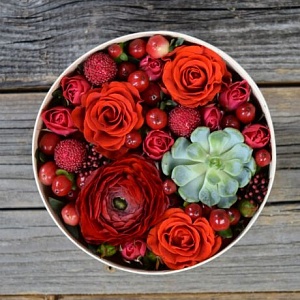 Фото Коробочка "Красный луг"