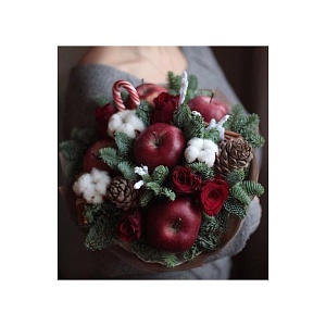 Зимний букет с яблоками и хлопком