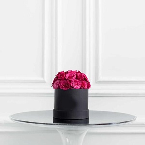 Фото Розы в шляпной коробке "Конференция"