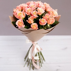 Букет кремовых роз Мисс Пигги