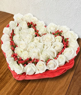 Фото Розы в форме сердца "Для любимых"