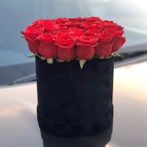 Голландские розы в коробке