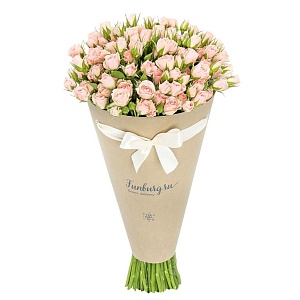 Фото Букет кустовых роз в плайм-пакете