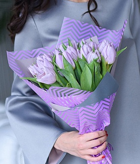25 Тюльпанов нежного цвета