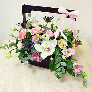 Фото Цветы в кашпо "Версальские вечера"