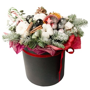 Новогодняя композиция "Королевство льда"