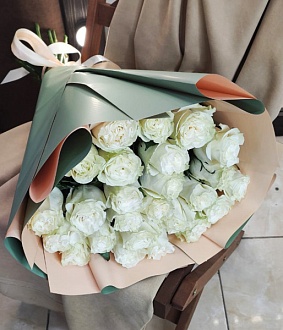 Букет роз нежного цвета