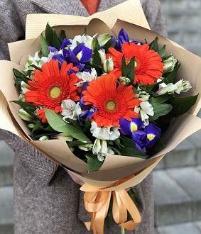 Фото Очаровательный букет "Яркий Мельбурн"