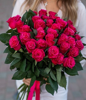 Фото Стильный букет "Ультрамариновые розы"