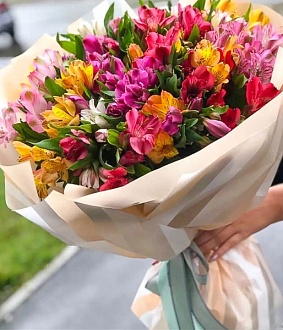 Фото Букет альстромерий "Яркие моменты"