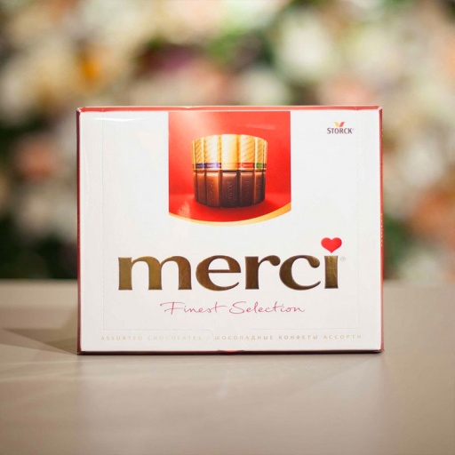 Коробка конфет "Merci"