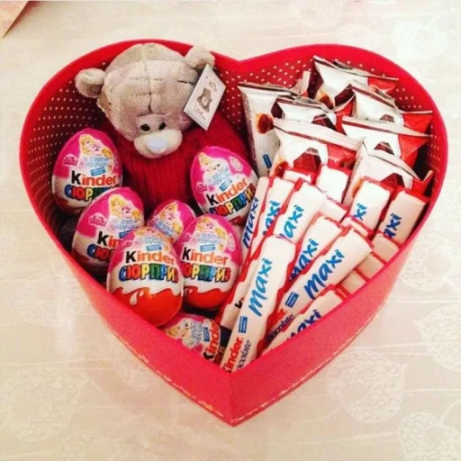 Сердечко с Мишкой и Kinder