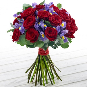 Ирисы с розами "Приятный вечер"