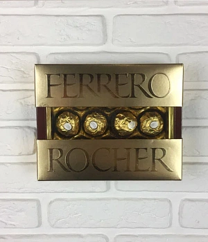 Средняя коробка конфет "Ferrero Rocher"