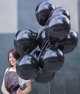 Стильный набор из чёрных шаров
