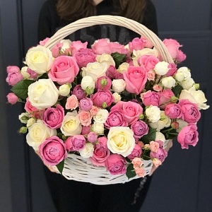 Корзинка роз "1001 Ночь"