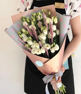 Нежный букет из эустомы "Эдинбург"