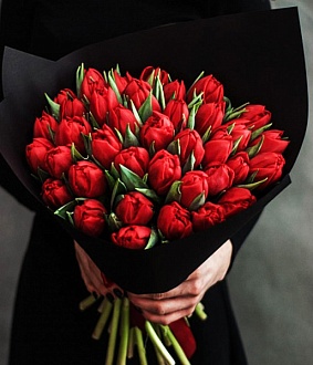 Оригинальный букет "Алый закат"