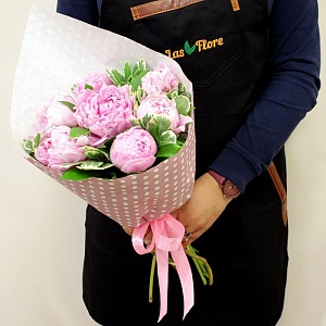 Букет пионов "Сила притяжения"