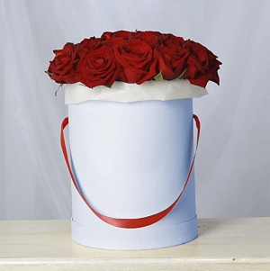 Фото Коробочка с 31 красной розой