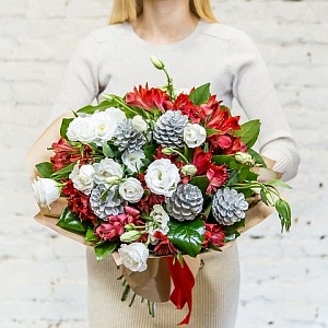 Новогодний букет "Шишкин лес"
