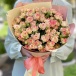 Нежный букет из кустовых роз "Клубнично-банановый мусс"
