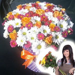 Фото Авторская композиция в шляпной коробке по выбору флориста