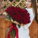 Яркий букет из 49 красных роз 70см
