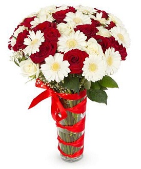 Букет с герберами и розами "Люси"