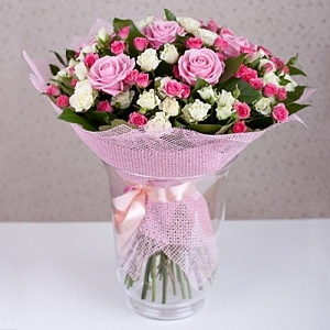 Розы "Малиновое вино"