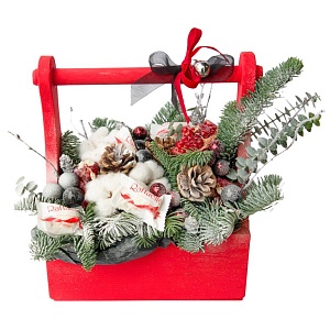 Новогодняя композиция в кашпо