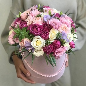 Цветы в коробке "Твой малиновый закат"