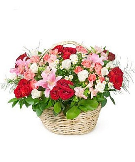 Фото Корзина цветов "Цветущая поляна"