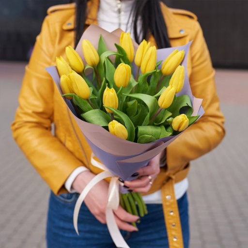 15 Тюльпанов на 8 марта