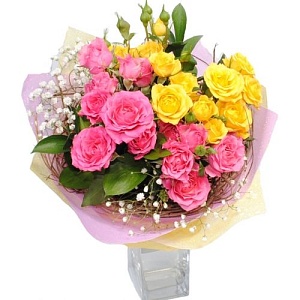 Кустовые розы "Клубничный мусс"