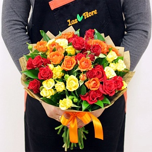 Букет кустовых роз "Жаркий мусс"